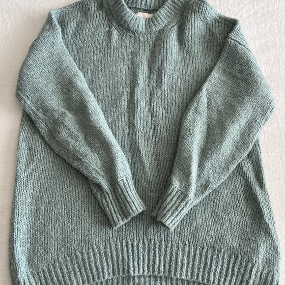 Abercrombie & Fitch Sweaters - Abercrombie & Fitch oversized sweater. Size M.